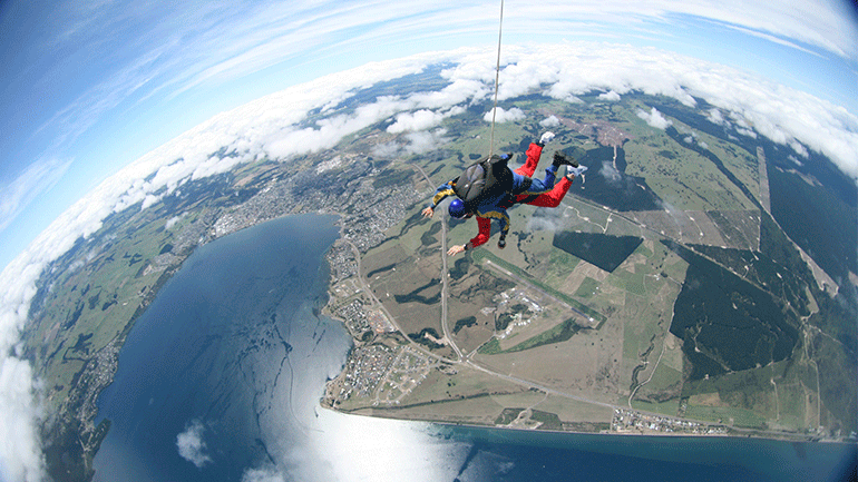Skydiving-Taupo-Lake
