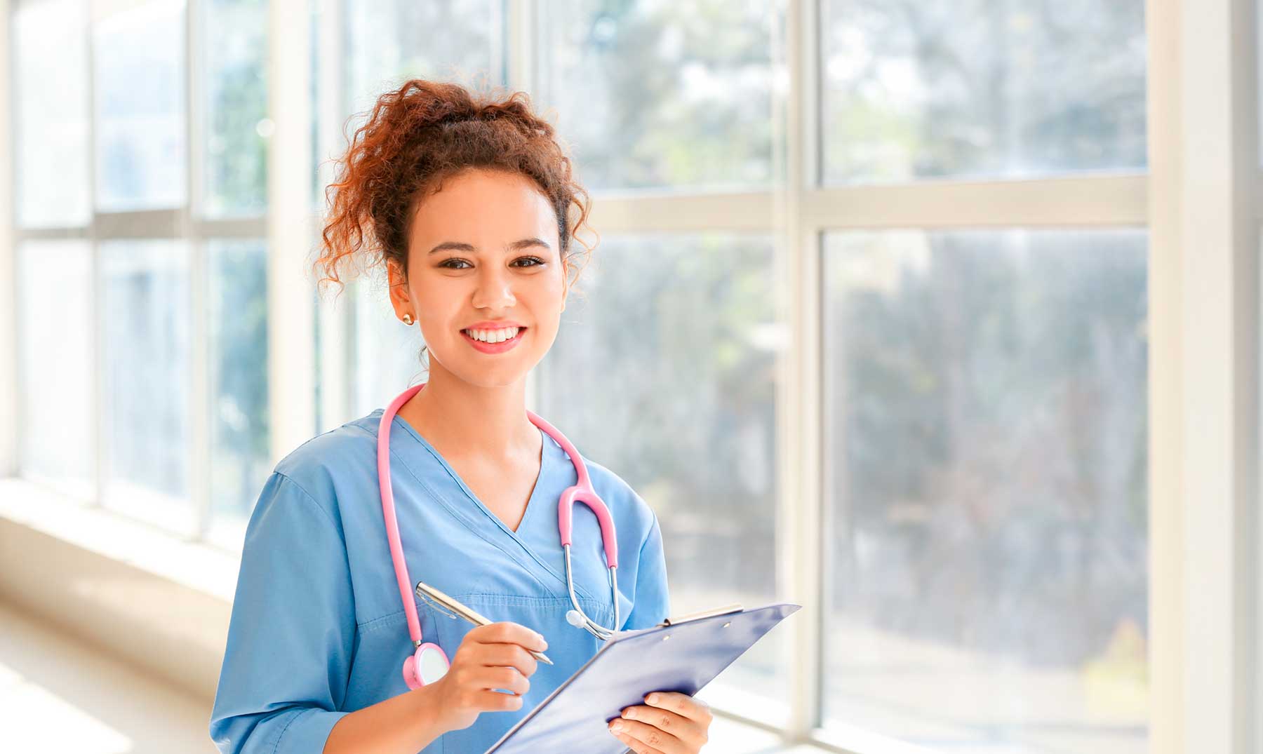 Las habilidades clave para ser auxiliar de enfermería: ¿Tienes lo
